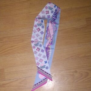 Floral Pink and Blue Twilly